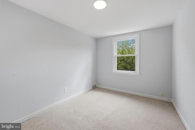 605 CRESCENT DR, Glenolden, PA 19036