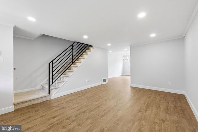 605 CRESCENT DR, Glenolden, PA 19036