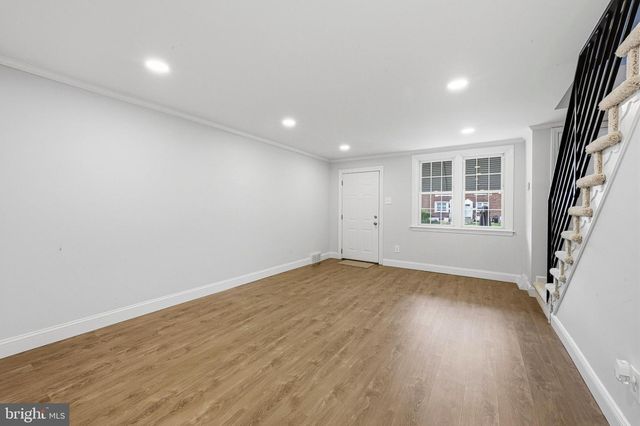 605 CRESCENT DR, Glenolden, PA 19036