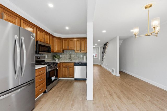 605 CRESCENT DR, Glenolden, PA 19036
