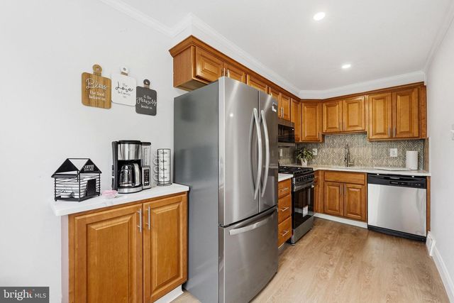 605 CRESCENT DR, Glenolden, PA 19036