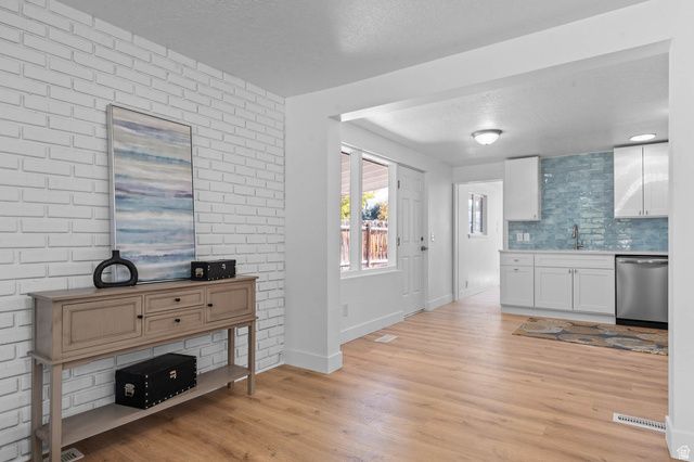 730 W 1400 S, Woods Cross, UT 84087