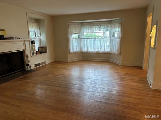 13 Cambridge Drive, Belleville, IL 62226