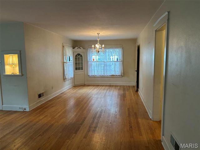 13 Cambridge Drive, Belleville, IL 62226