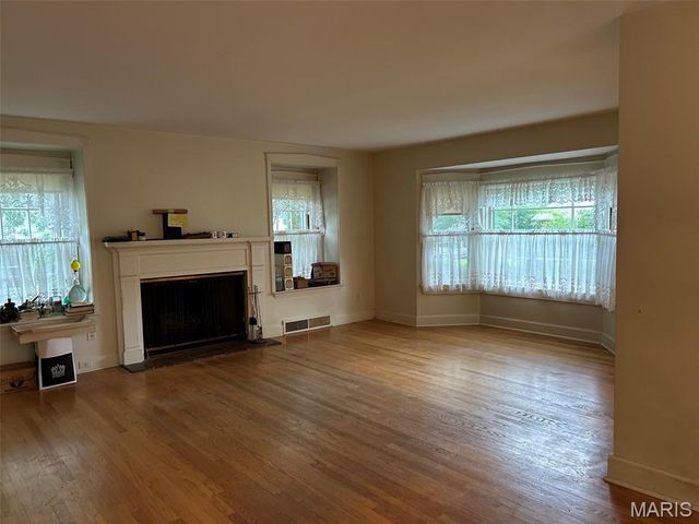 13 Cambridge Drive, Belleville, IL 62226