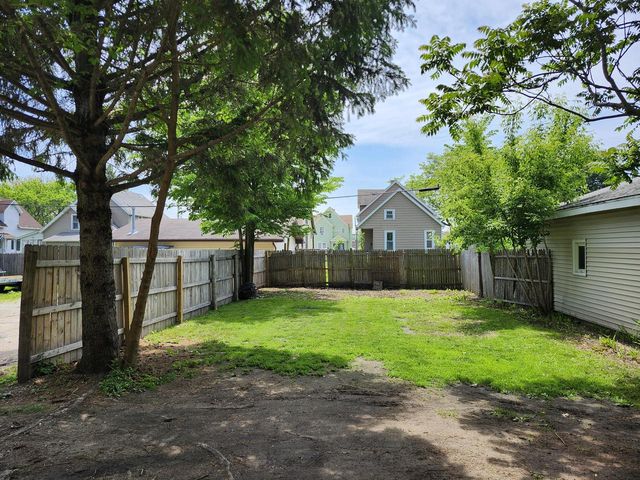 1821 61st STREET, Kenosha, WI 53143