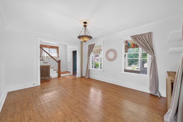 913 E 39th Street, Minneapolis, MN 55407