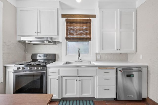 913 E 39th Street, Minneapolis, MN 55407