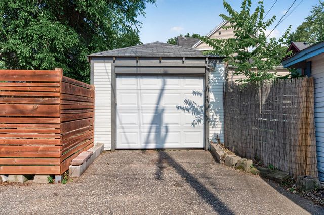 913 E 39th Street, Minneapolis, MN 55407