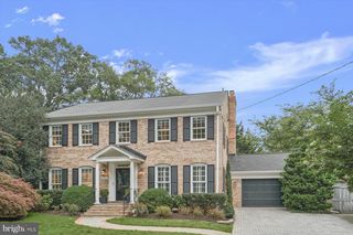 4900 PALISADE LN NW, Washington, DC 20016