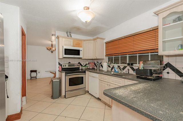 18890 SW 184th St, Miami, FL 33187