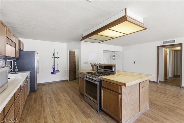 4075 Pepe Circle, Las Vegas, NV 89121