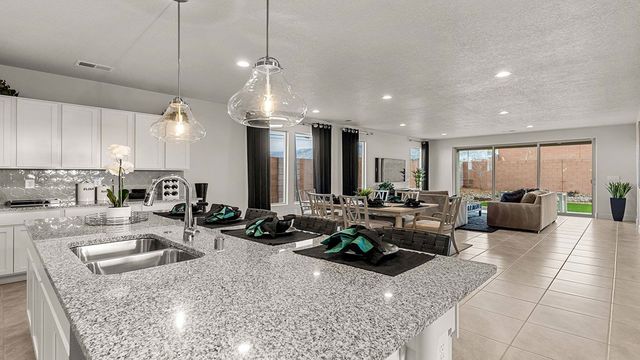 3307 Los Feliz, Santa Fe, NM 87507