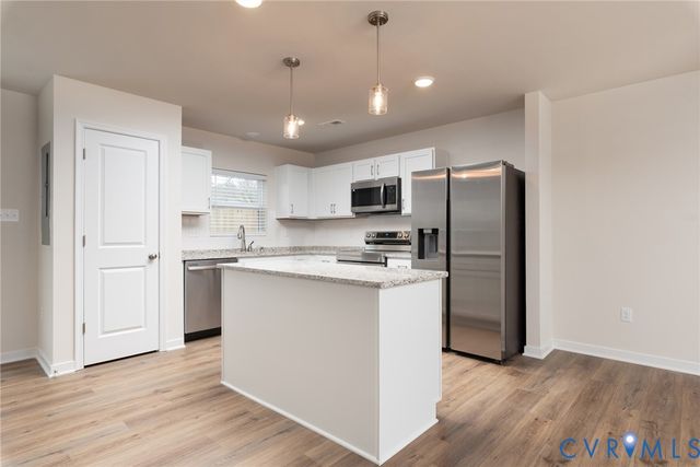 914 Encore Autumn Ln, Henrico, VA 23227