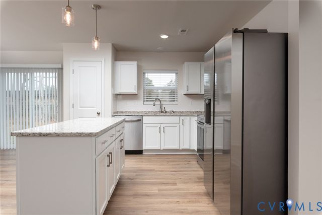 914 Encore Autumn Ln, Henrico, VA 23227