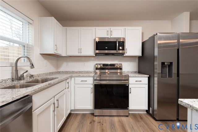 914 Encore Autumn Ln, Henrico, VA 23227