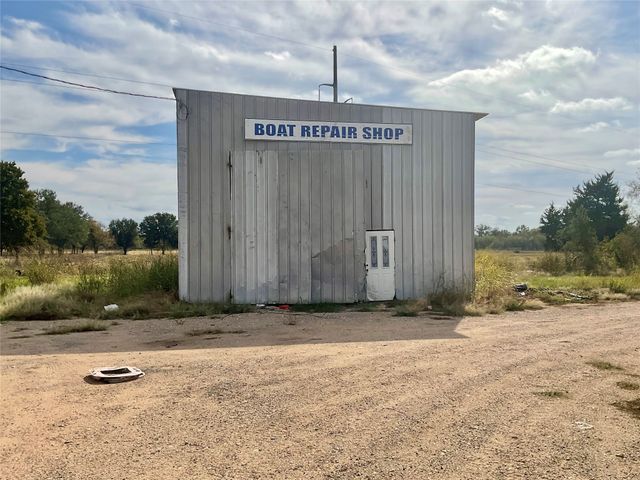952 State Highway 22, Whitney, TX 76692