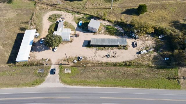952 State Highway 22, Whitney, TX 76692
