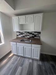 1071 Pembroke Street b, Bridgeport, CT 06608