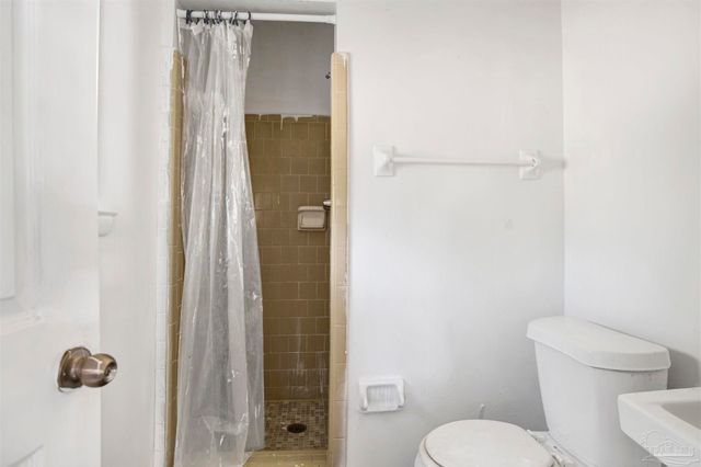 6250 Luther St, Pensacola, FL 32503