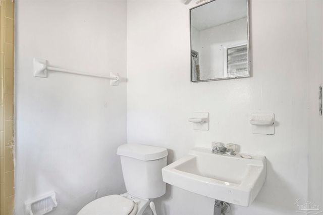 6250 Luther St, Pensacola, FL 32503