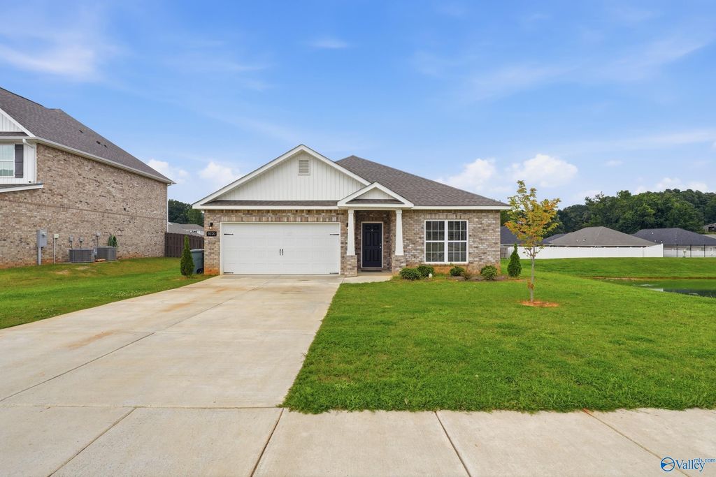 9220 Current Way, Owens Cross Roads, AL 35763