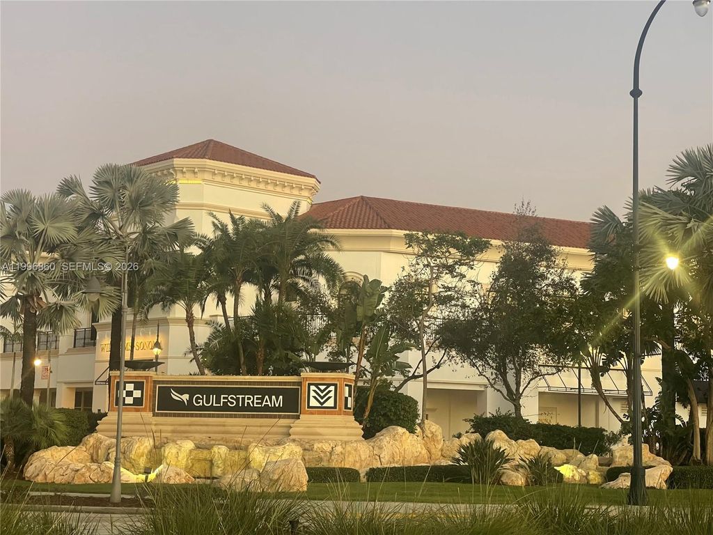 1817 S Ocean Dr 221, Hallandale Beach, FL 33009