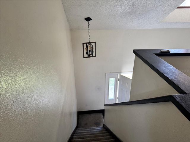 717 GASPARINO COURT, Seffner, FL 33584