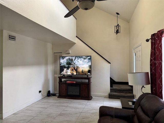717 GASPARINO COURT, Seffner, FL 33584