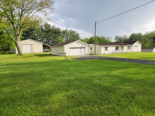 5747 E Clinton Street, Albany, OH 45710