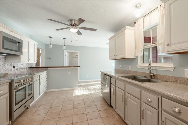 12 Quiet Wind Lane, Trinity, TX 75862