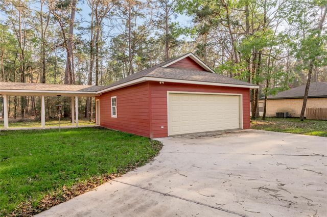 12 Quiet Wind Lane, Trinity, TX 75862