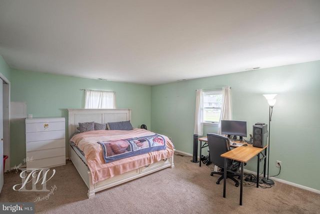 212 STANFORD RD, Fairless Hills, PA 19030