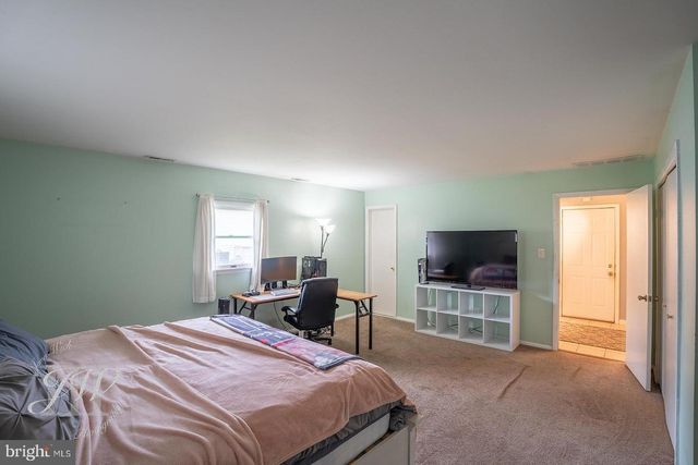 212 STANFORD RD, Fairless Hills, PA 19030