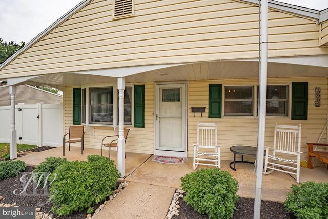 212 STANFORD RD, Fairless Hills, PA 19030