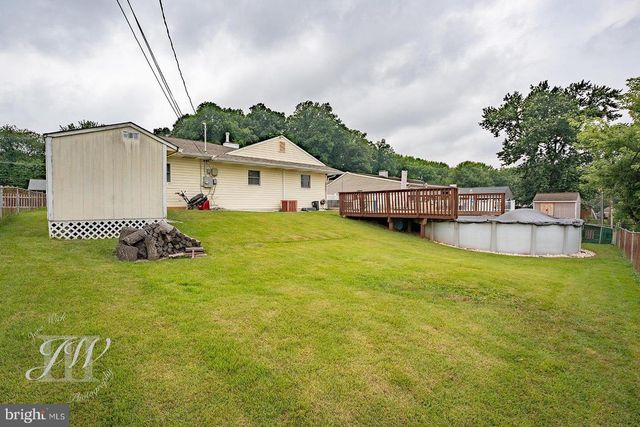 212 STANFORD RD, Fairless Hills, PA 19030