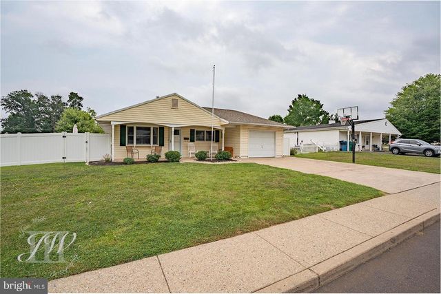 212 STANFORD RD, Fairless Hills, PA 19030