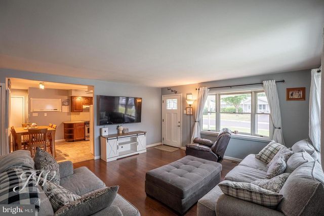 212 STANFORD RD, Fairless Hills, PA 19030