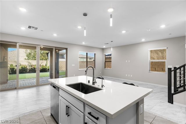 11552 Observation Point Avenue, Las Vegas, NV 89138