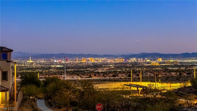 11552 Observation Point Avenue, Las Vegas, NV 89138