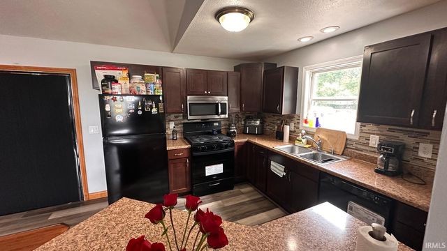 30445 S Elizabeth Drive, Elkhart, IN 46516