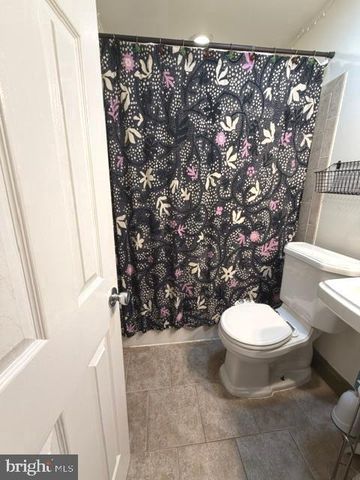425 BRANDYWINE CT, Warminster, PA 18974
