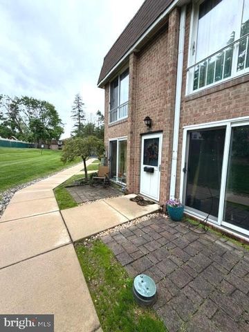 425 BRANDYWINE CT, Warminster, PA 18974