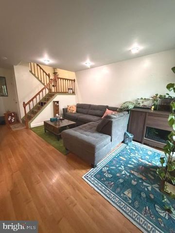 425 BRANDYWINE CT, Warminster, PA 18974