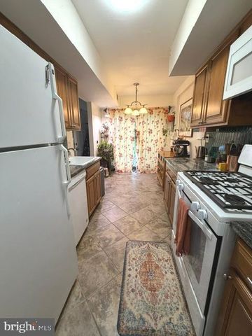 425 BRANDYWINE CT, Warminster, PA 18974