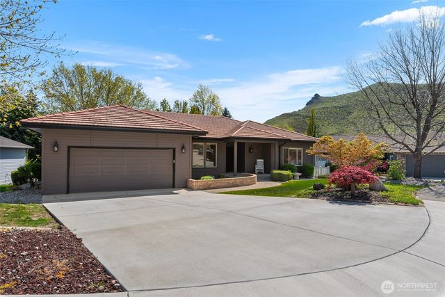 2013 Linville Drive, Wenatchee, WA 98801