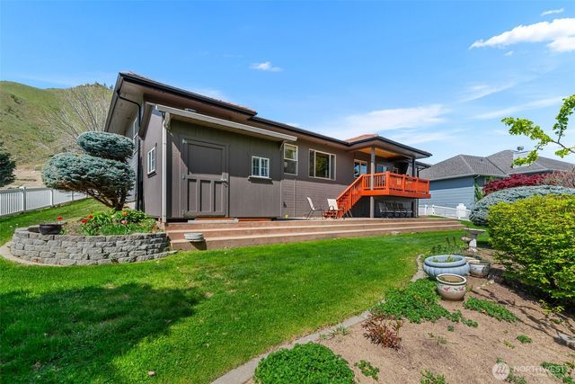 2013 Linville Drive, Wenatchee, WA 98801