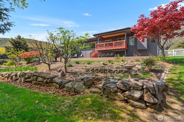 2013 Linville Drive, Wenatchee, WA 98801