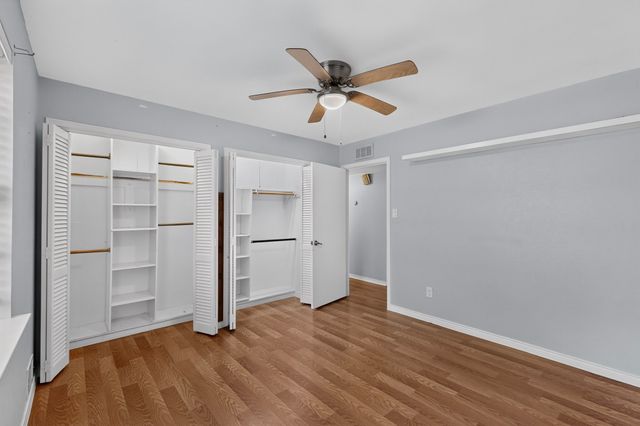 300 N Chattey Road, Desoto, TX 75115