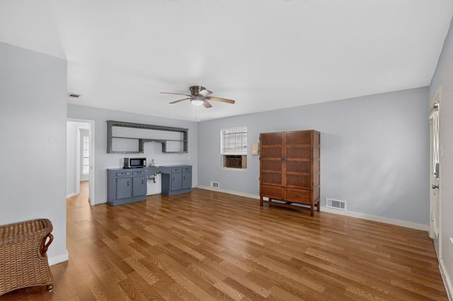 300 N Chattey Road, Desoto, TX 75115